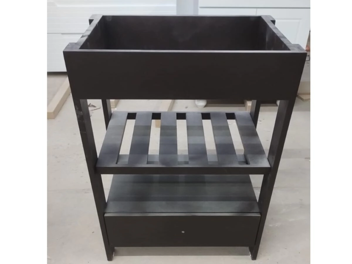 VANITORY LAQUEADO 60 NOVA PIE REJILLA ABIERTO 1puert.caj INFERIOR. RECTO BLANCO